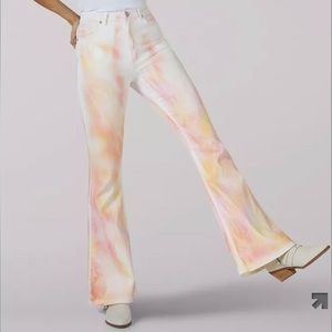 NWT Lee Vintage Modern Flare Jean in Tie Dye High